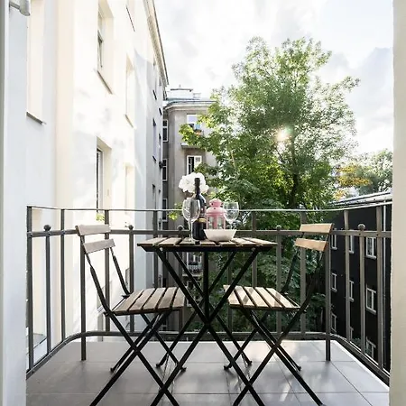 Oomph Elegant Apartman