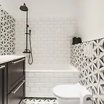 Oomph Elegant Βαρσοβία