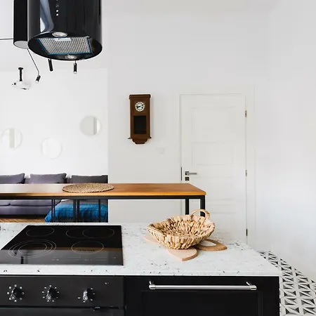 Oomph Elegant דירה *