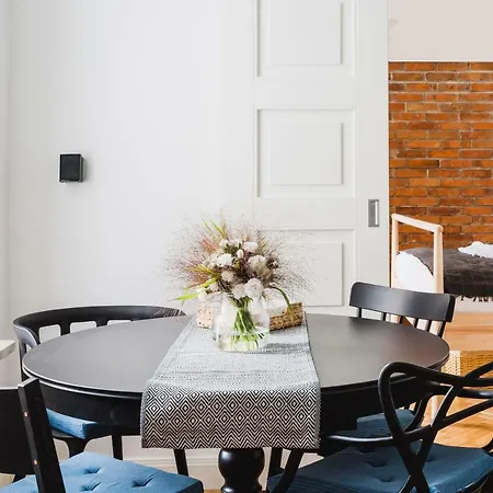Oomph Elegant Apartman