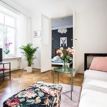 Oomph Warsaw Central Elegant Apartment Apartment