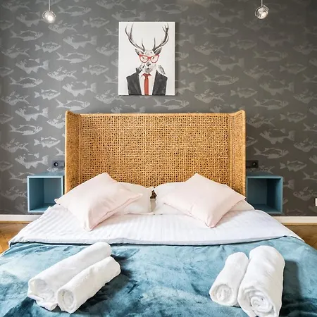 Oomph Elegant ורשה