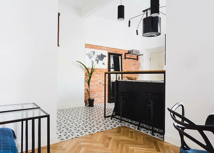 Oomph Elegant Warszawa