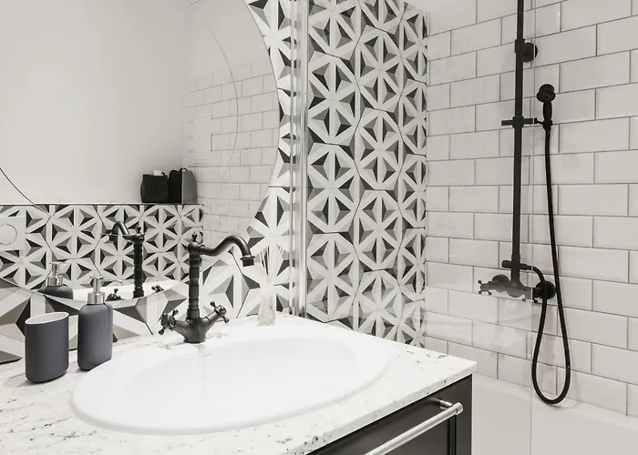 Oomph Elegant Warszawa