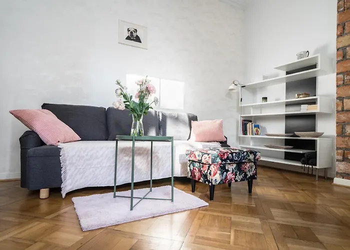 Oomph Elegant Warszawa