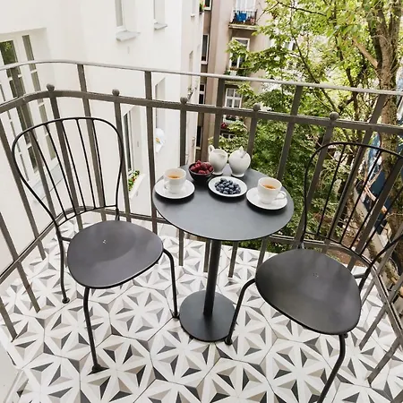 Oomph Elegant Apartament *