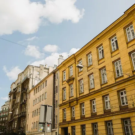 Oomph Warsaw Central Elegant Apartment